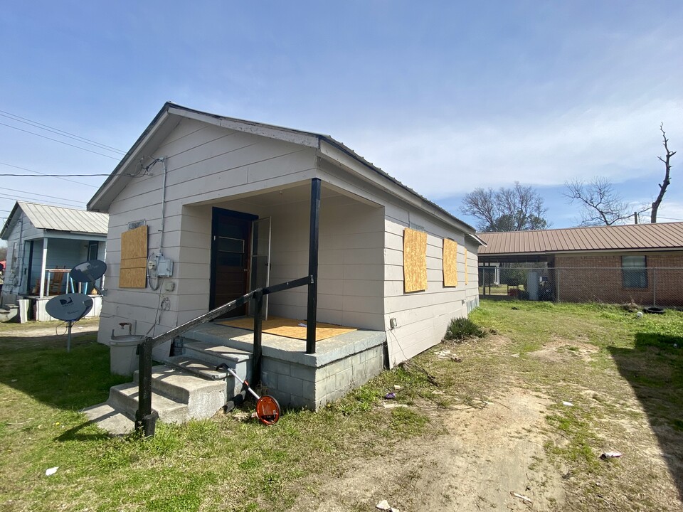 712 18th St N in Columbus, MS - Building Photo