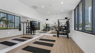 225 1st Ave N, Unit A3 in St. Petersburg, FL - Building Photo - Building Photo