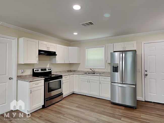 3230 Deason Ave in Jacksonville, FL - Building Photo - Building Photo