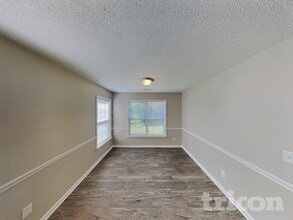 1705 Glenn Meade Dr in High Point, NC - Building Photo - Building Photo