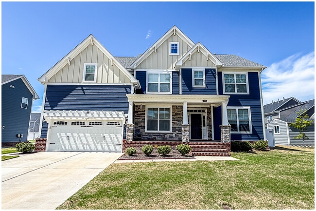 property at 1321 Parkdale St