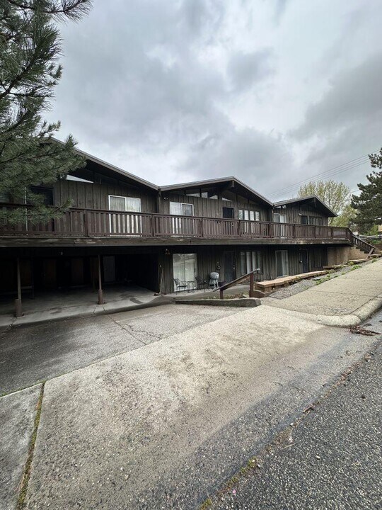 440 S Lordwith Dr in Billings, MT - Building Photo
