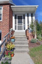 208 Lucas Ave in Kingston, NY - Building Photo - Building Photo