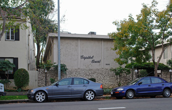 Capitol Court Apartments in Sacramento, CA - Building Photo - Building Photo