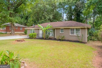 2403 Ousley Ct in Decatur, GA - Building Photo - Building Photo