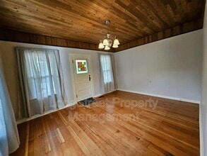 7502 SE 50th Ave in Portland, OR - Building Photo - Building Photo