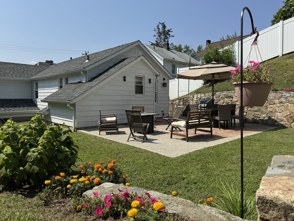 29 Quintard Terrace in Stamford, CT - Building Photo