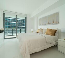 1300 S Miami Ave, Unit 1507 in Miami, FL - Building Photo - Building Photo