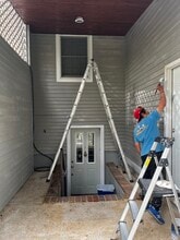 142R Page Rd, Unit BedfordWithGarage in Bedford, MA - Building Photo - Building Photo