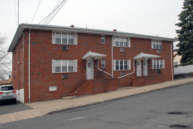 262-268 E 25th St in Paterson, NJ - Building Photo - Building Photo