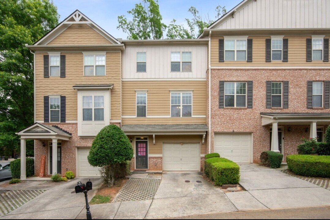 1798 Oak Brook Ln NW in Kennesaw, GA - Building Photo