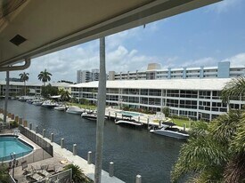 3051 NE 47th Ct, Unit 308 in Fort Lauderdale, FL - Building Photo