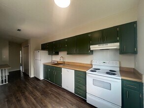 5913 Rustlewood Dr in Fayetteville, NC - Building Photo - Building Photo