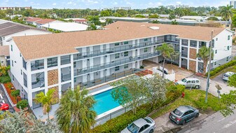 1021 NE 24th Ave in Pompano Beach, FL - Building Photo