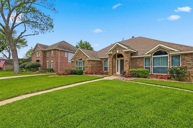 property at 1722 Pecan Crossing Dr