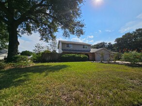 19403 Youngtree Cir in Houston, TX - Foto de edificio - Building Photo