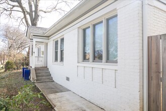 1129 Alta Ave NE in Atlanta, GA - Foto de edificio - Building Photo