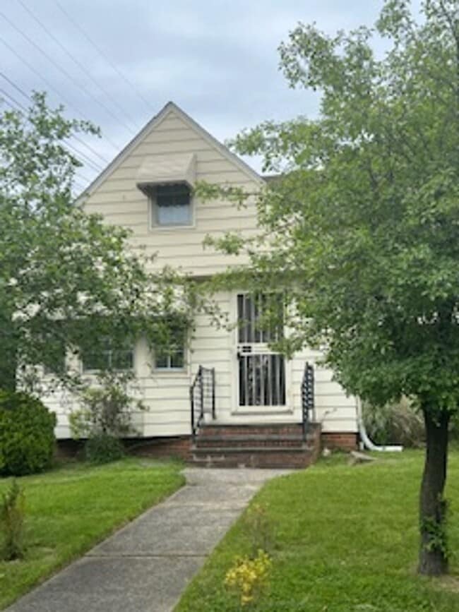 property at 871 E 232 St