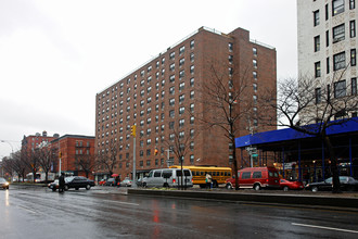 Ennis Francis Houses in New York, NY - Building Photo - Building Photo