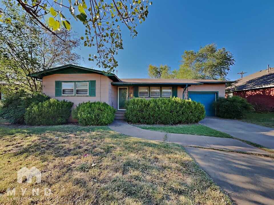 2617 43rd St in Lubbock, TX - Building Photo