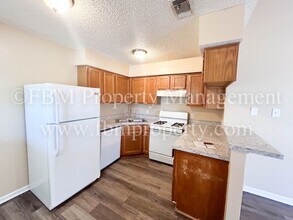 608 Walter Stephenson Rd in Midlothian, TX - Building Photo - Building Photo