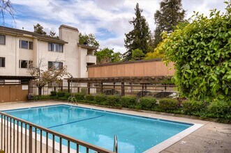 39951 Fremont Blvd, Unit 222 in Fremont, CA - Building Photo - Building Photo