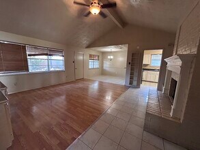 20322 Beigewood Ln in Humble, TX - Foto de edificio - Building Photo