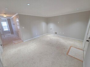 6316 James Harris Way in Centreville, VA - Building Photo - Building Photo
