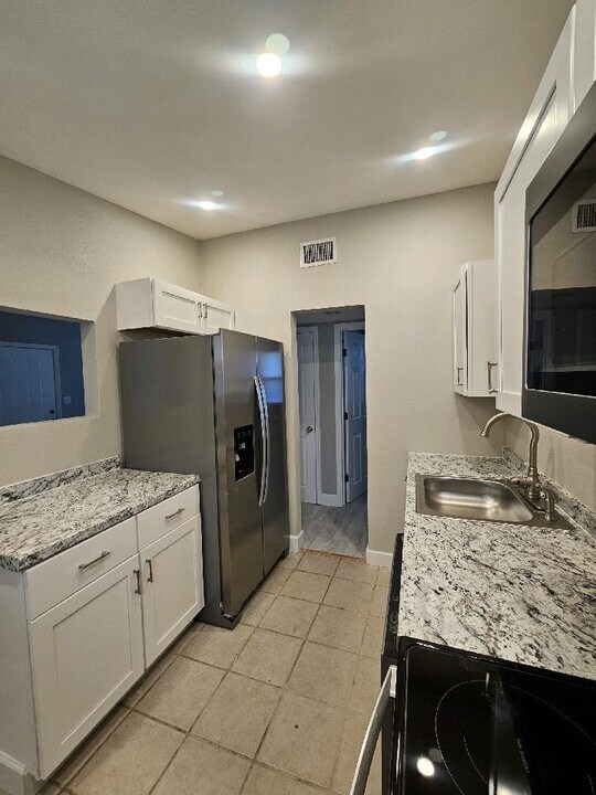 703 W Veterans Dr in Perry, FL - Building Photo