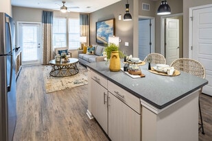 Tapestry Turfway in Florence, KY - Building Photo