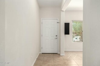 16238 N 22nd Ln in Phoenix, AZ - Foto de edificio - Building Photo