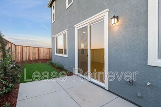 1909 Ariana Pl in Tracy, CA - Building Photo - Building Photo