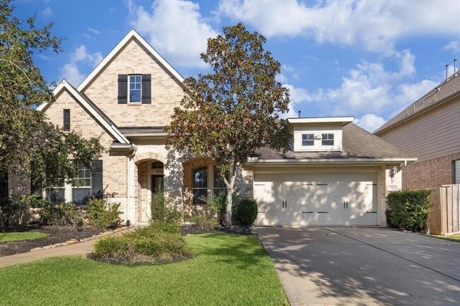 property at 910 Floriencia St