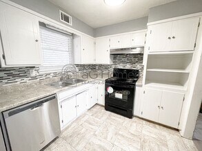 7609 NW 28th St in Bethany, OK - Building Photo - Building Photo