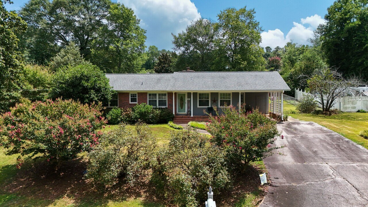 113 Pleasant View Dr in Clemson, SC - Building Photo