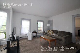 35 Mt Vernon St-Unit -Unit B in Somersworth, NH - Building Photo - Building Photo
