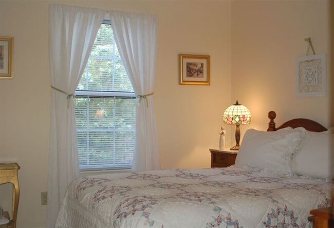 3135 Mollifield Ln in Charlottesville, VA - Building Photo - Building Photo