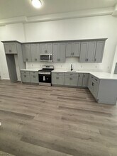 24 Elm St in Paterson, NJ - Building Photo - Building Photo