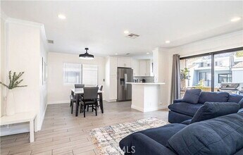 13095 Hubbard St in Los Angeles, CA - Building Photo - Building Photo