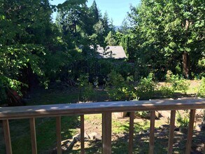 5007 SW Custer St in Portland, OR - Foto de edificio - Building Photo