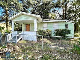 2811 Venus St in Jacksonville, FL - Building Photo