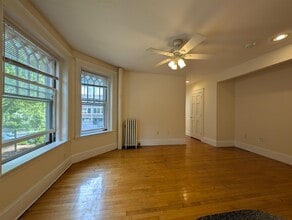 335A Harvard St, Unit 14 in Cambridge, MA - Building Photo - Building Photo
