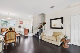 321 Bayfront Dr in Boynton Beach, FL - Building Photo - Building Photo