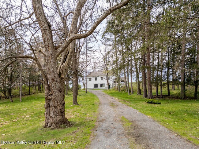56 Willowdale Farm Rd in Hollowville, NY - Building Photo - Building Photo