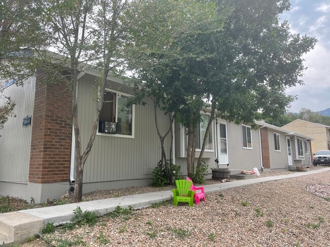 1030 Market St, Unit A in Colorado Springs, CO - Building Photo - Building Photo