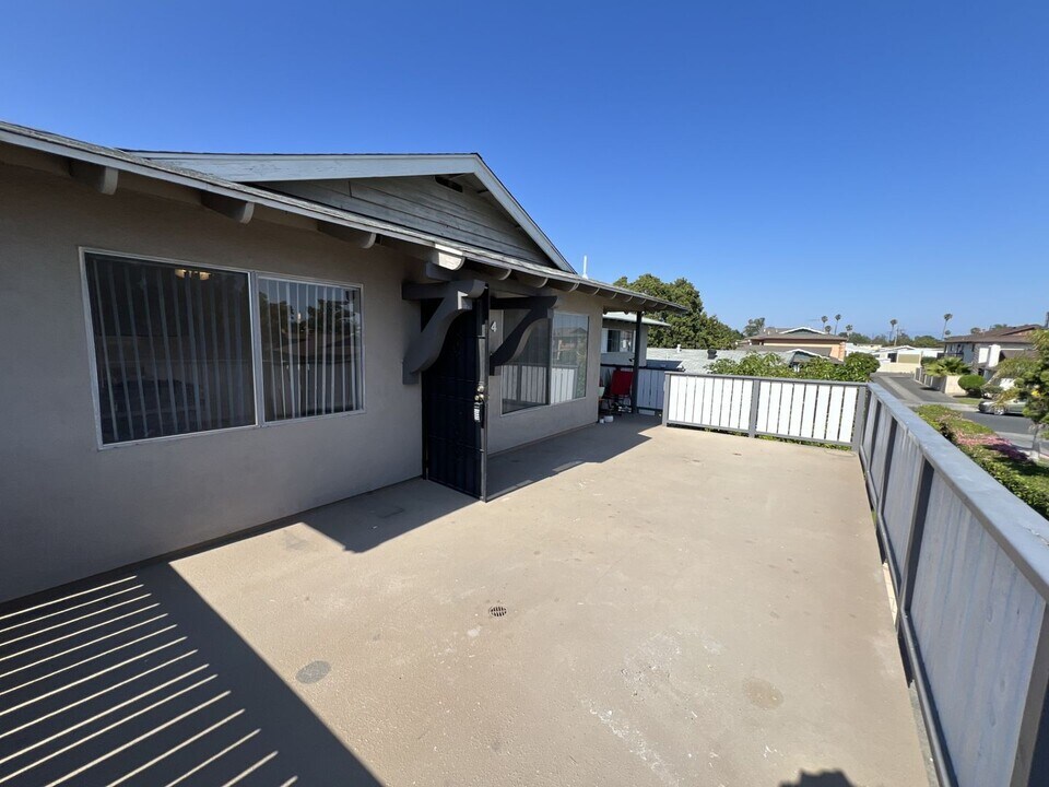 149 Delano St in Anaheim, CA - Building Photo