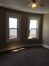 359 W Chester Pike, Unit Havertown Duplex in Havertown, PA - Building Photo - Building Photo