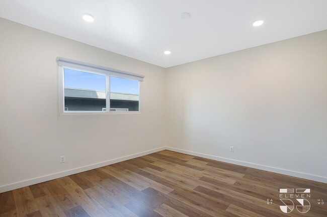 1155 N Madison Ave, Unit Unit 14 in Los Angeles, CA - Foto de edificio - Building Photo
