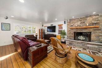 3464 Carlsbad Blvd in Carlsbad, CA - Building Photo - Building Photo