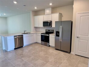 3059 Emerald Acrs Ln in Sanford, FL - Building Photo - Building Photo